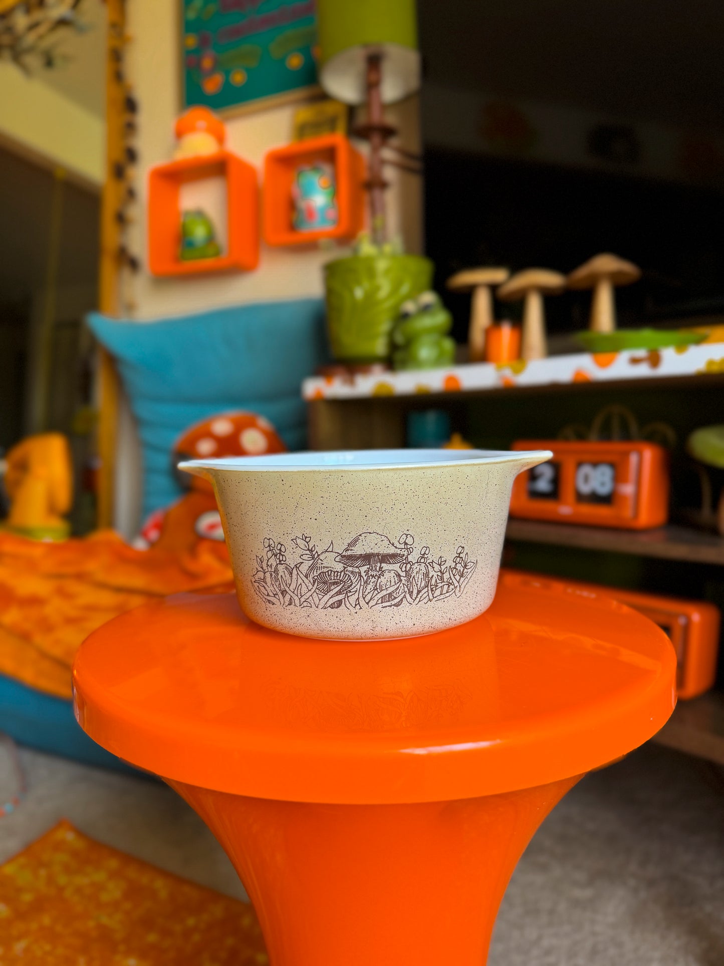 Vintage Pyrex Forest Fancies (Mushroom) 473-B Serving Dish